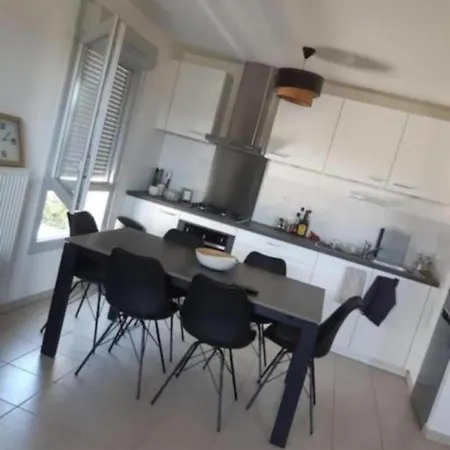 Casa Lione - Moderne A Daire Décines-Charpieu